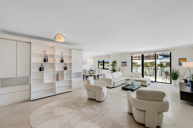Foto del edificio - 9801 Collins Ave