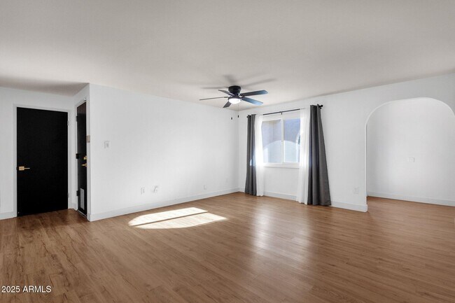 Foto del edificio - 14215 N 36th Way