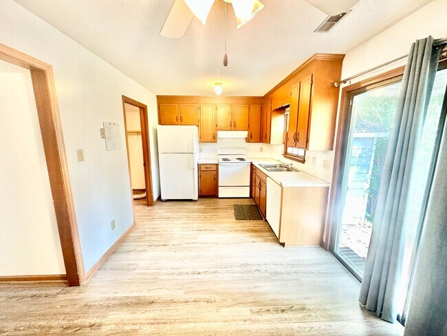 Foto del edificio - 126 Neely Ct
