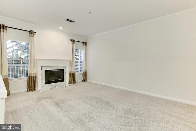 Building Photo - 1704 Lake Shore Crest Dr
