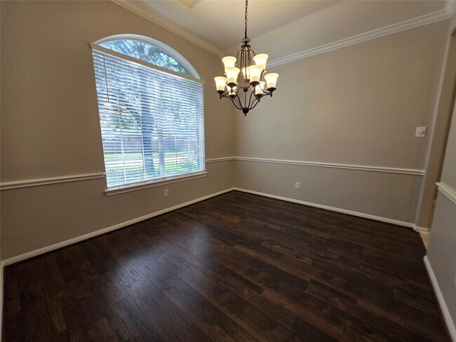 Building Photo - 536 Mannington Ln