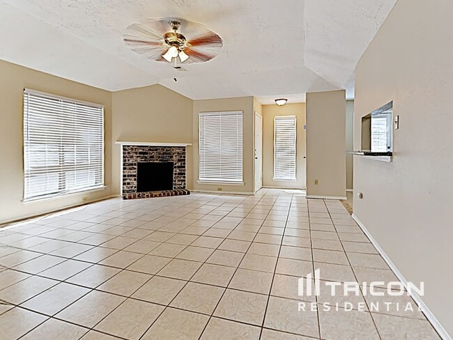 Foto del edificio - 6922 Clee Ln