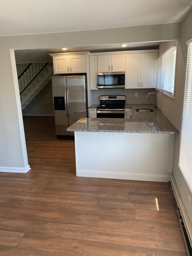 Building Photo - 305 Northpark Dr