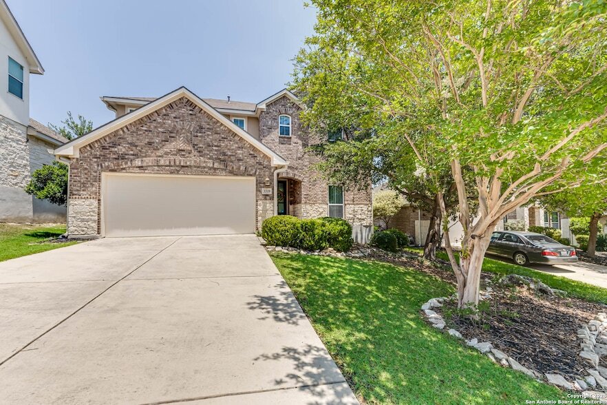 Foto principal - 3319 Brooktree Ct