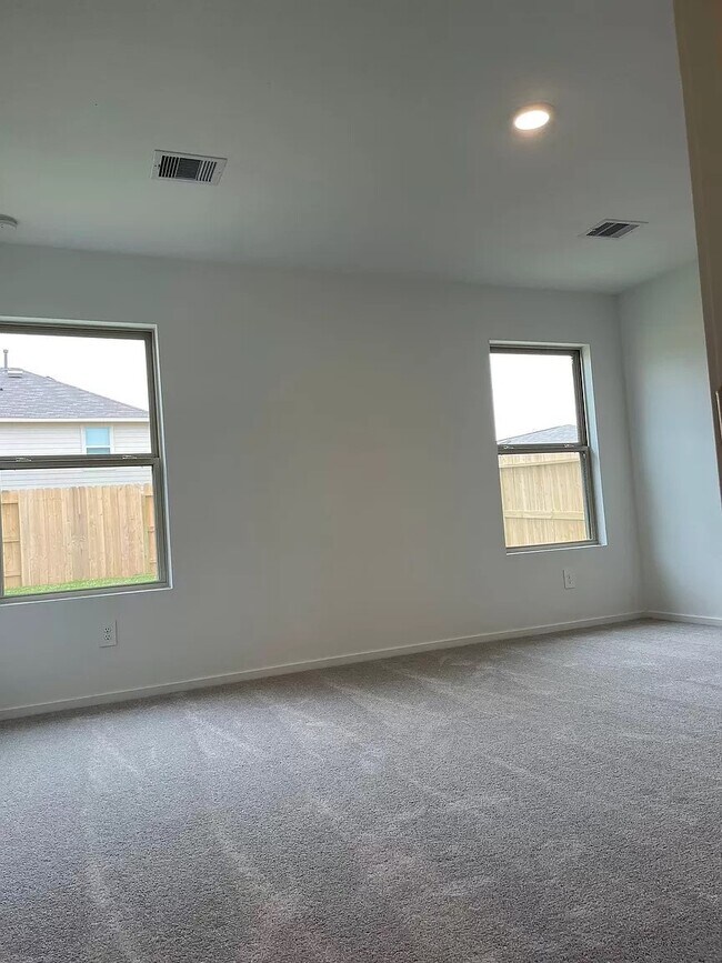 Building Photo - 17731 Grv Hl Dr