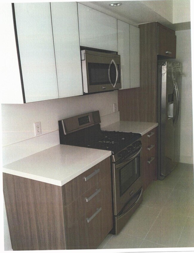 Foto del edificio - 10511 Ashton Ave
