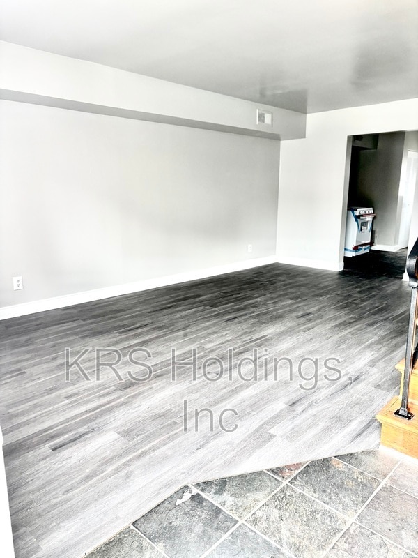 Building Photo - 5208 Goolsby Ct