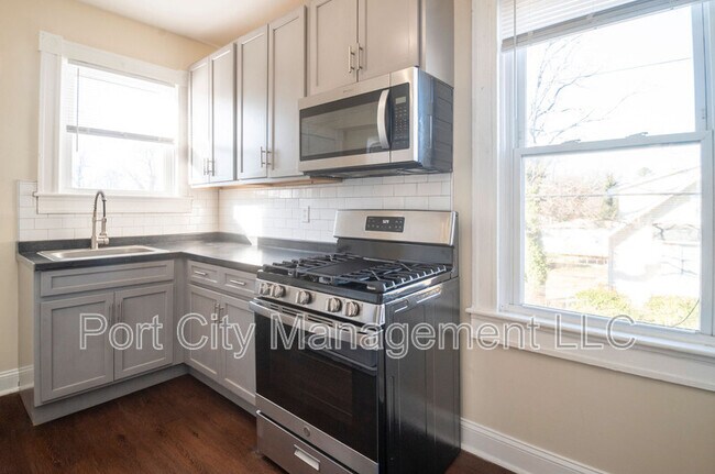 Foto del edificio - 5327 Wesley Ave