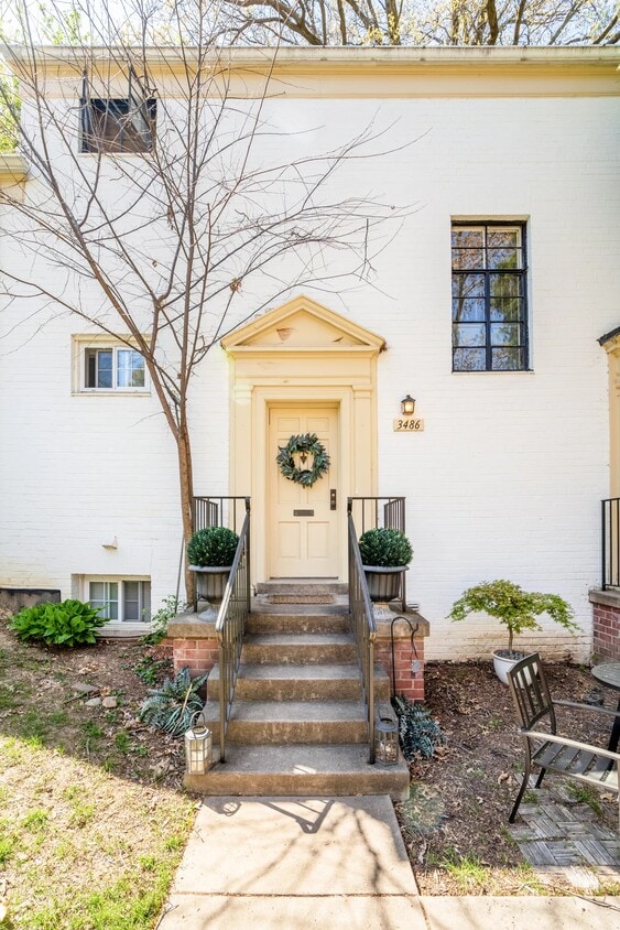 3486 Martha Custis Dr Unit NA, Alexandria, VA 22302 Condo for Rent in