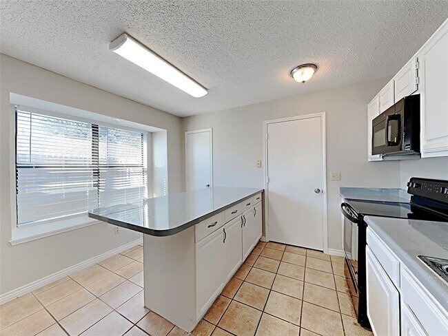 Foto del edificio - 3404 Vine Ridge