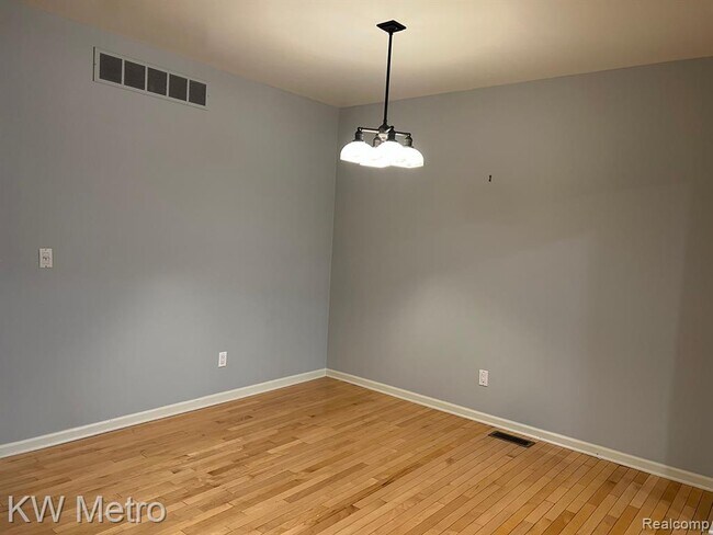 Foto del edificio - 166 Tiffany Ln