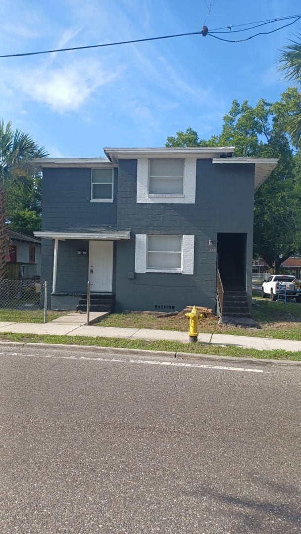 Photo - 1024/1026 W 8th St. Apartment