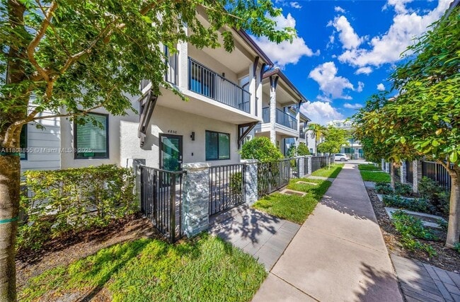 Foto del edificio - 4856 NW 83rd Pkwy
