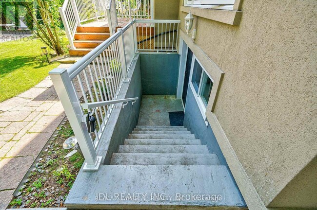 Photo du bâtiment - 1066 Selby Ave