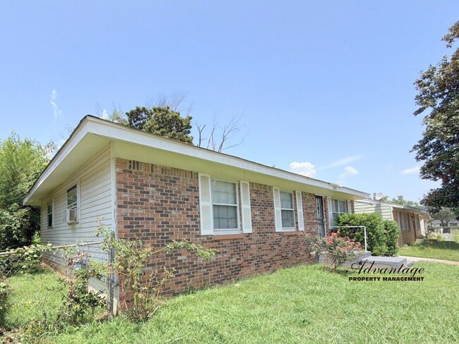 Building Photo - 3807 Masterson St