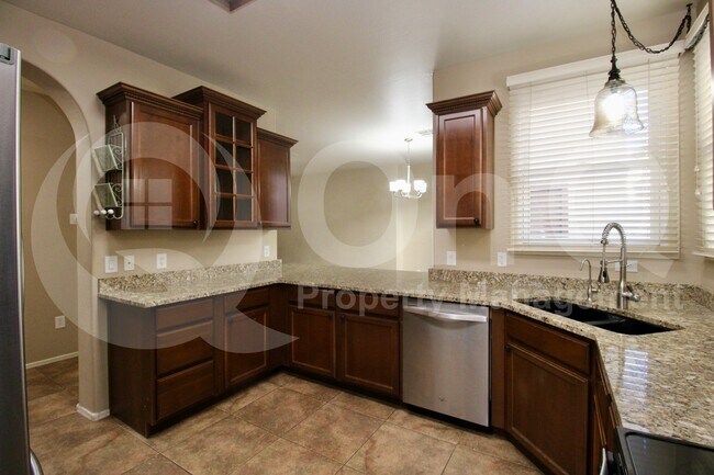 Foto del edificio - 865 S Huish Dr