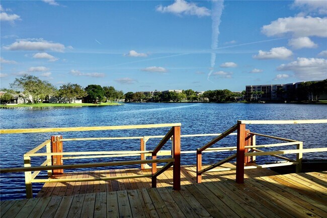 Foto del edificio - 11804 NW 13th St