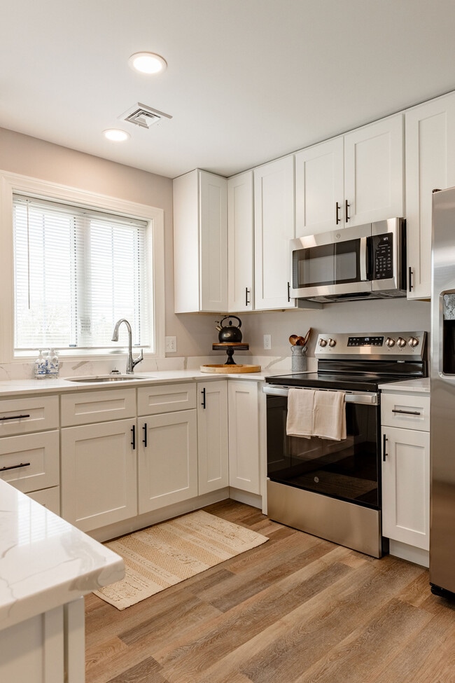 Building Photo - Cottages at Langley Cove