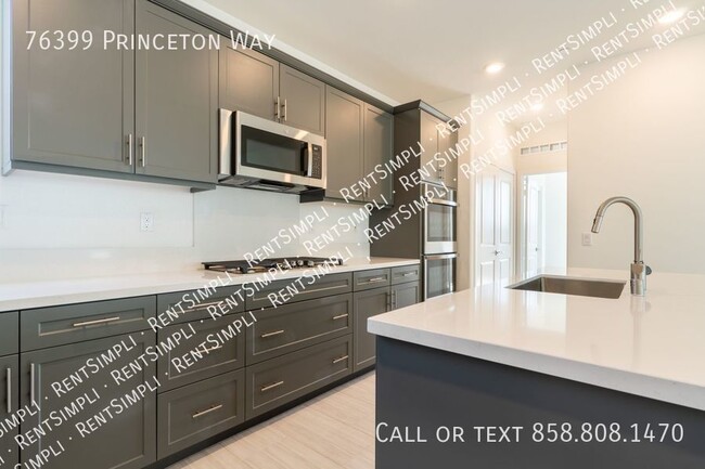 Building Photo - 1 Month Free Rent!