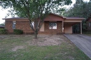 Foto del edificio - 3 Bed 1.5 Bath Total Electric, Fenced Back...
