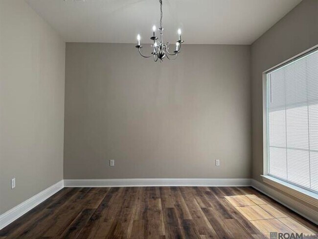 Foto del edificio - 41206 Colonial Dr