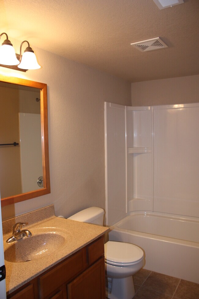 Foto del edificio - 102 Grandview Ct