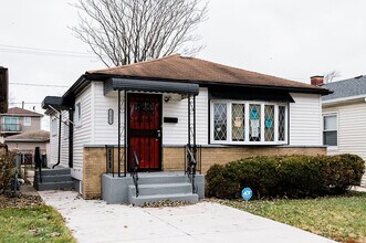 Building Photo - 12532 S Wood St