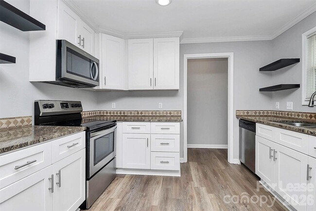 Foto del edificio - 1406 Pleasant Plains Rd