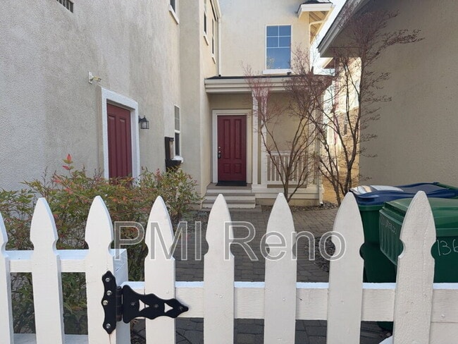 Building Photo - 1360 Waterloo Dr