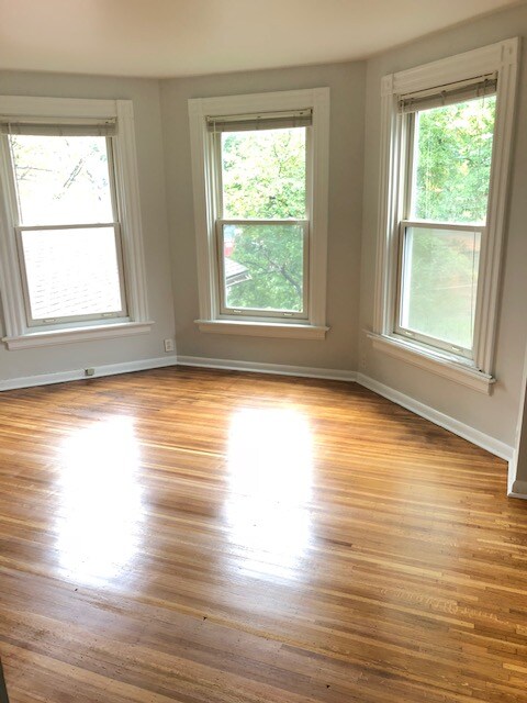 Foto principal - 87-895 S Washington St