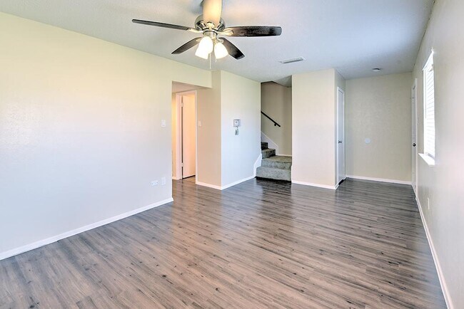 Building Photo - 54 E Mountain Creek Ct, 6