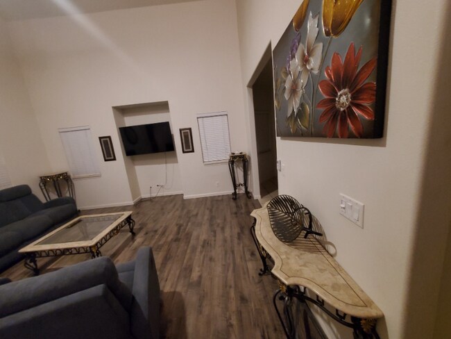 Building Photo - 206 Oluea Cir