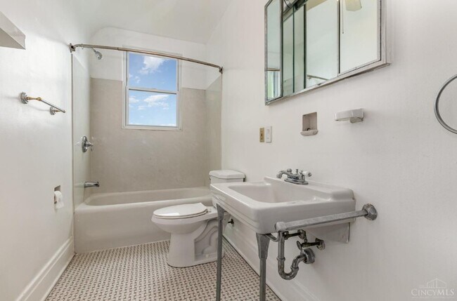 Building Photo - 3315 Renfro Ave