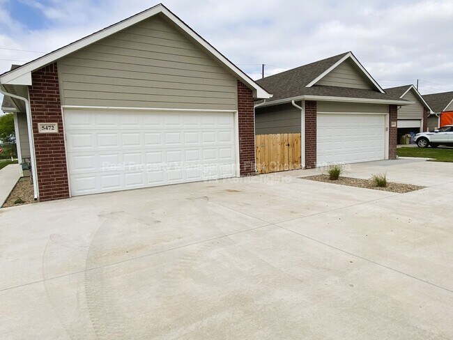 Foto del edificio - 5474 N Colburn Ct