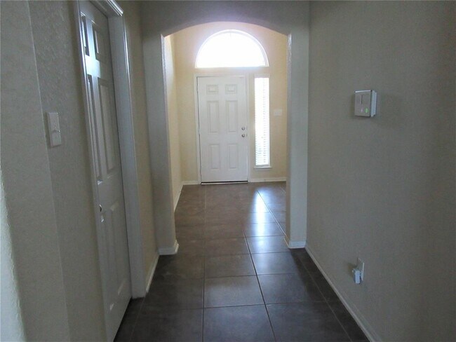 Foto del edificio - 5434 Peppermint Ln