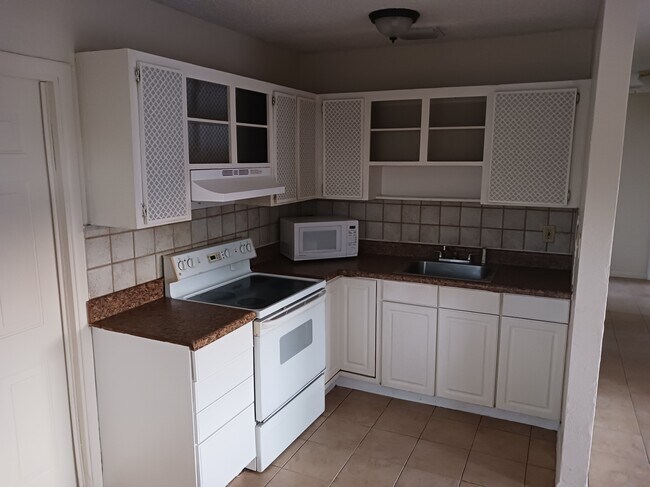 Foto del edificio - 2000 NW 27th St