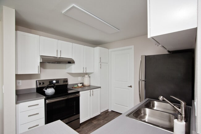 Building Photo - Stonesthrow Apartments