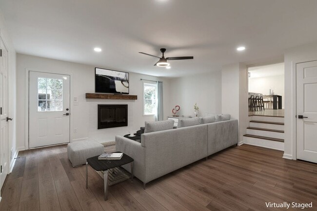 Foto del edificio - 3480 Tanbark Ct NE