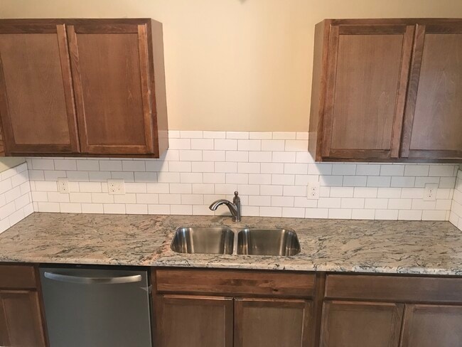 Foto del edificio - 2725 Forest Park Blvd