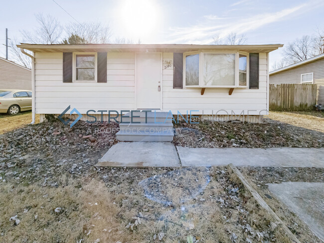 Building Photo - NOW OFFERING $250 OFF FIRST FULL MONTH IF ...