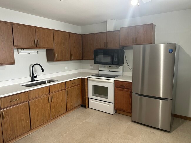 Building Photo - 440 E Jefferson St