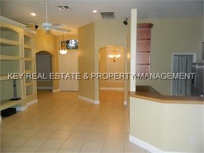 Foto del edificio - 4213 Old Trafford Way