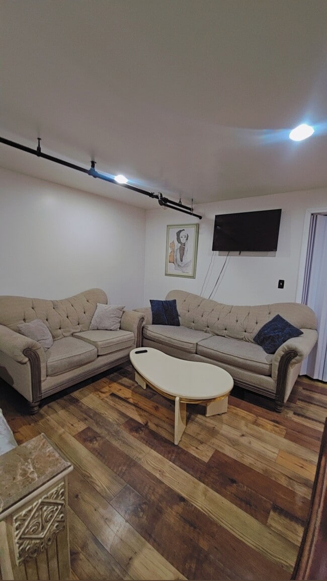 Building Photo - 317 W Fayette St