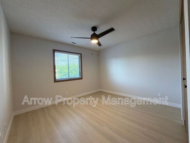 Foto del edificio - 2380 N 44th St