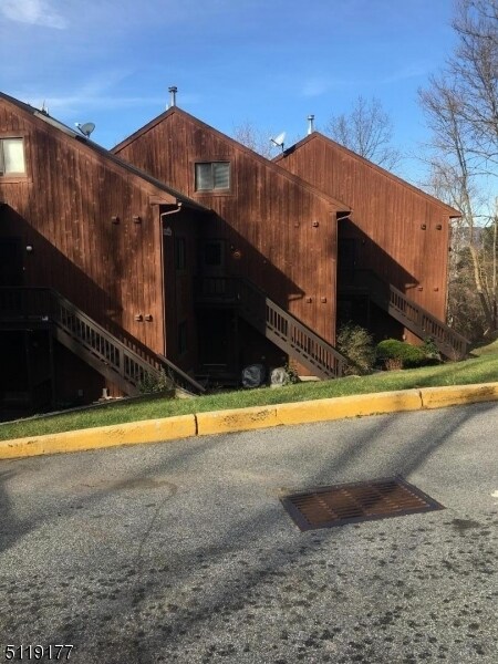 Building Photo - 1 Red Lodge Dr