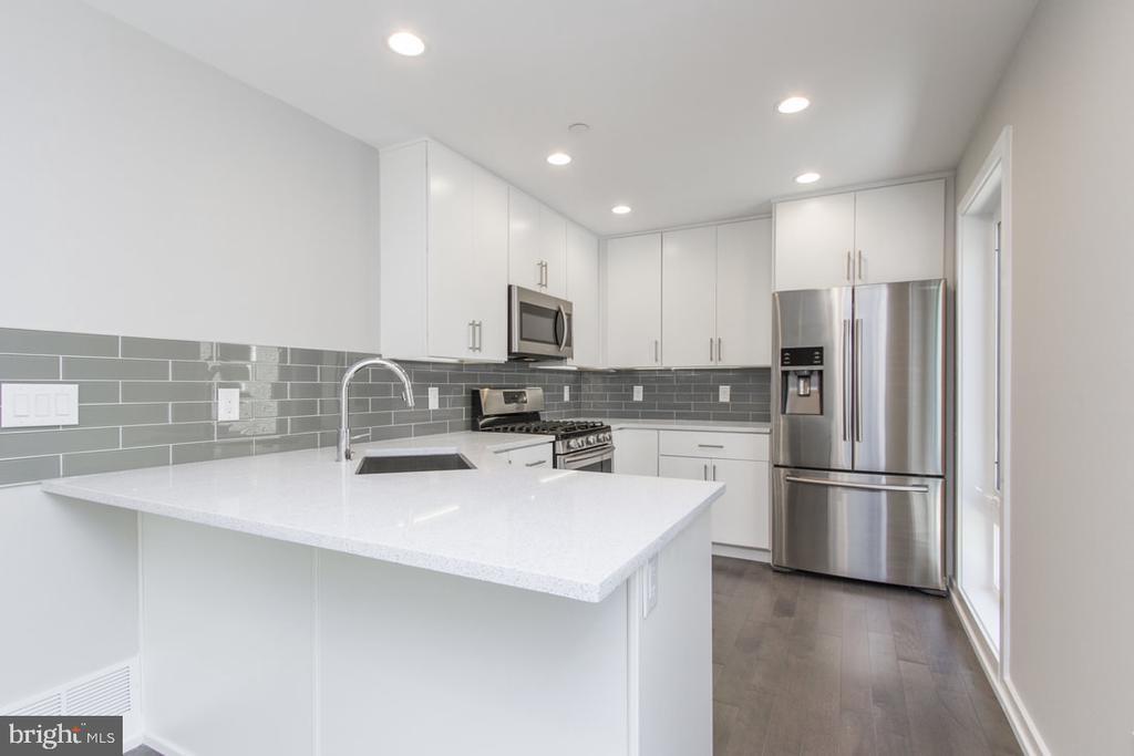 Foto principal - 712-14 S Sartain St