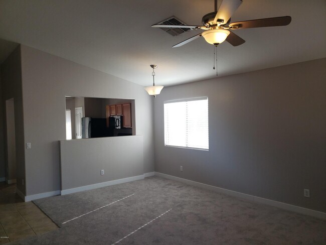 Building Photo - 30500 N Sunray Dr