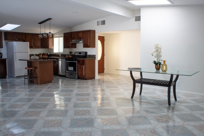 Foto del edificio - 74092 Aster Dr