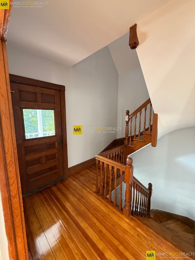 Foto del edificio - 68 Willow Ave