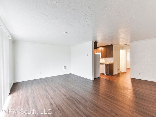 Building Photo - 2 br, 1 bath House - 22977 Marine View Dr....
